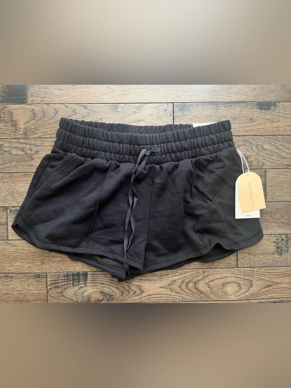 Blogilates Marshmallow Dolphin short Black Drawstring Women large NWT